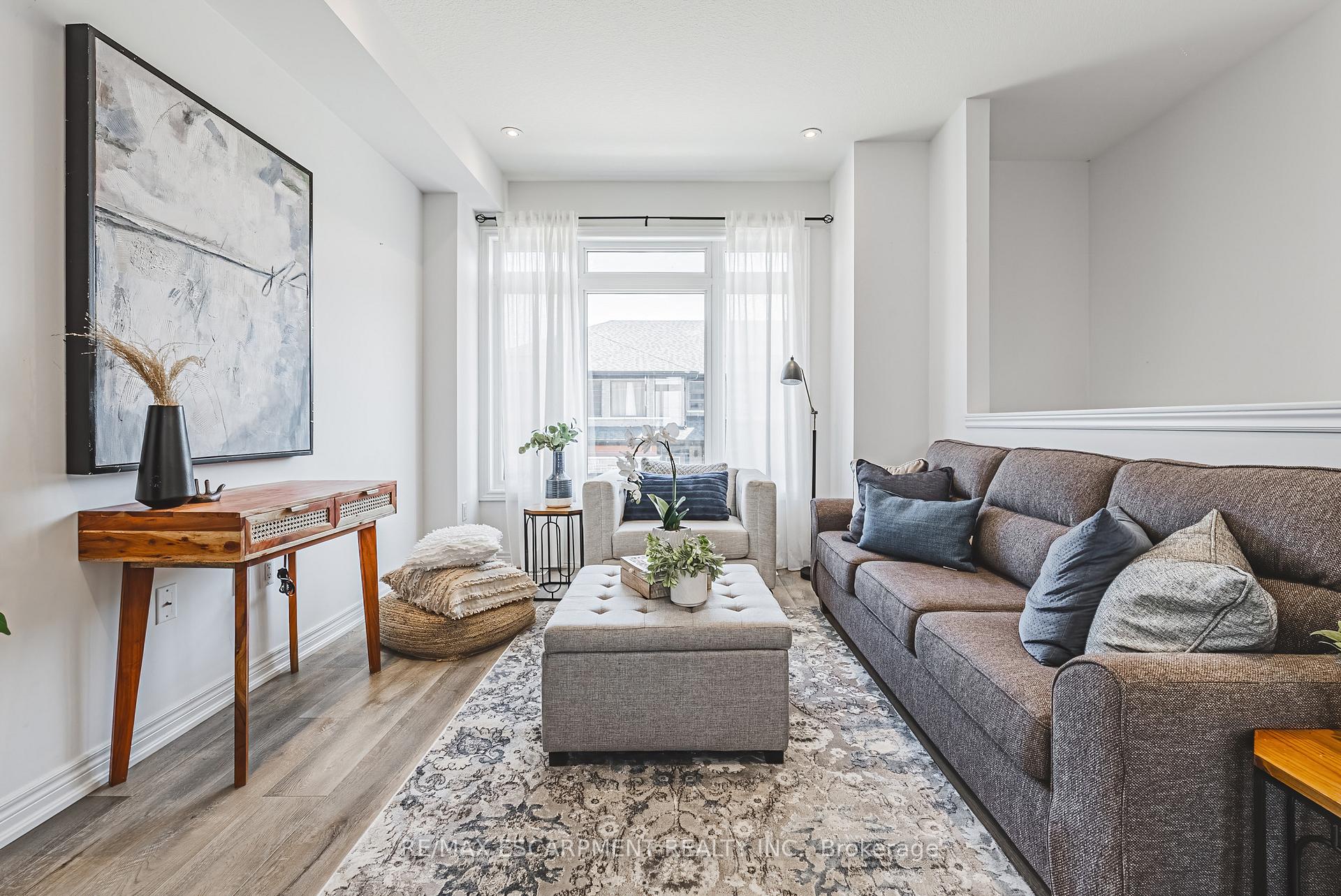 Photo 7 of Unit 18, 120 Court Drive, Brant, Paris — HOMEH
