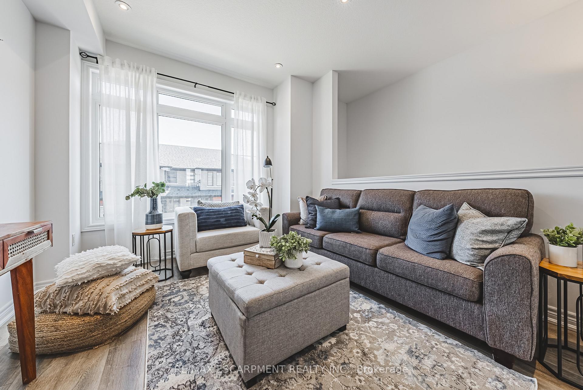 Photo 19 of Unit 18, 120 Court Drive, Brant, Paris — HOMEH