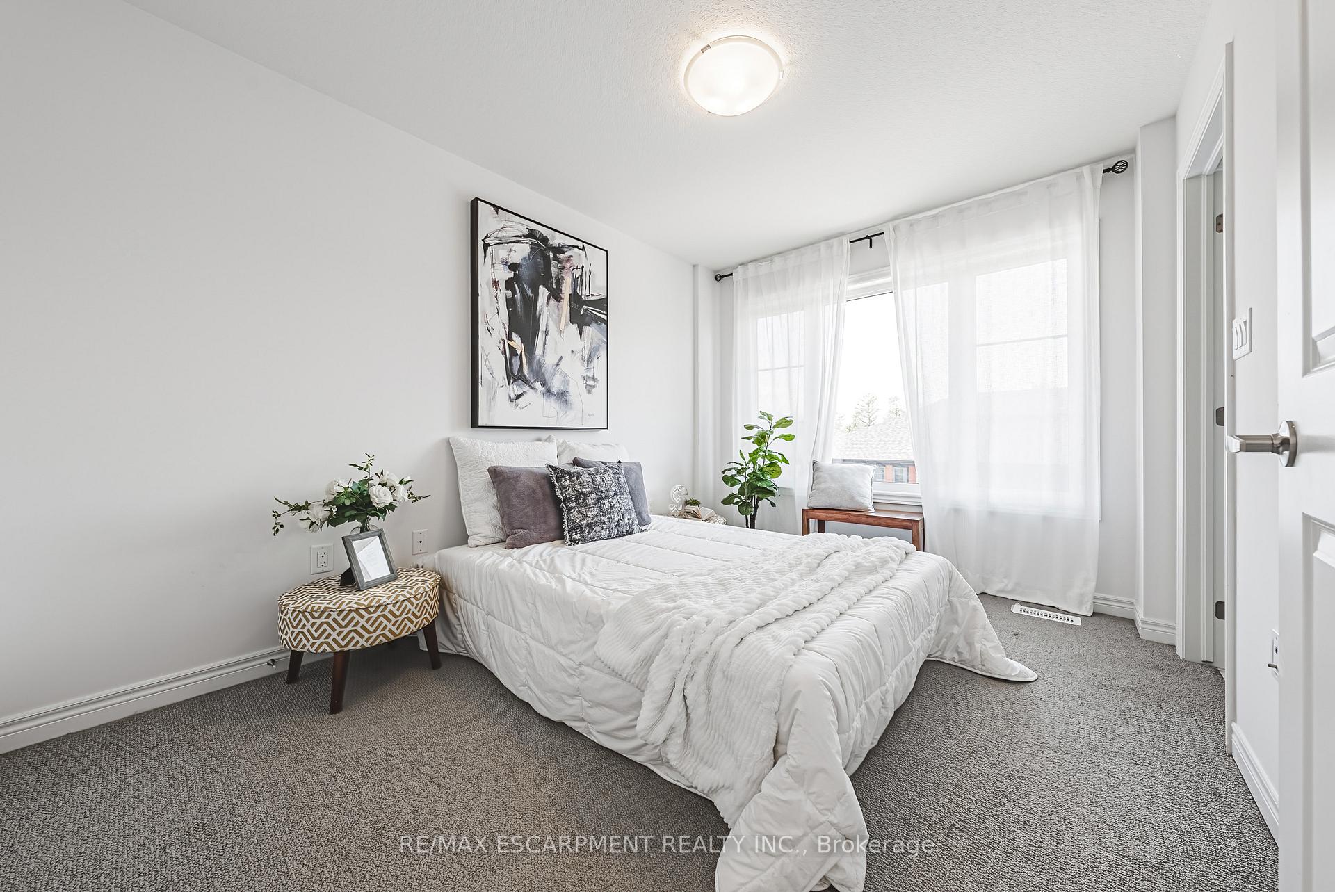 Photo 12 of Unit 18, 120 Court Drive, Brant, Paris — HOMEH