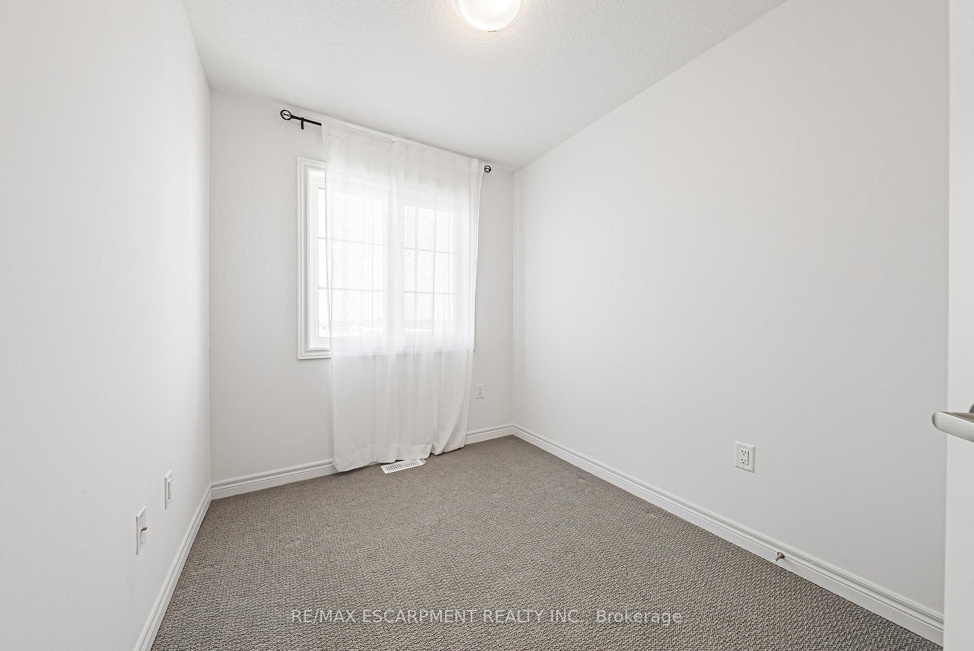 Photo 16 of Unit 18, 120 Court Drive, Brant, Paris — HOMEH