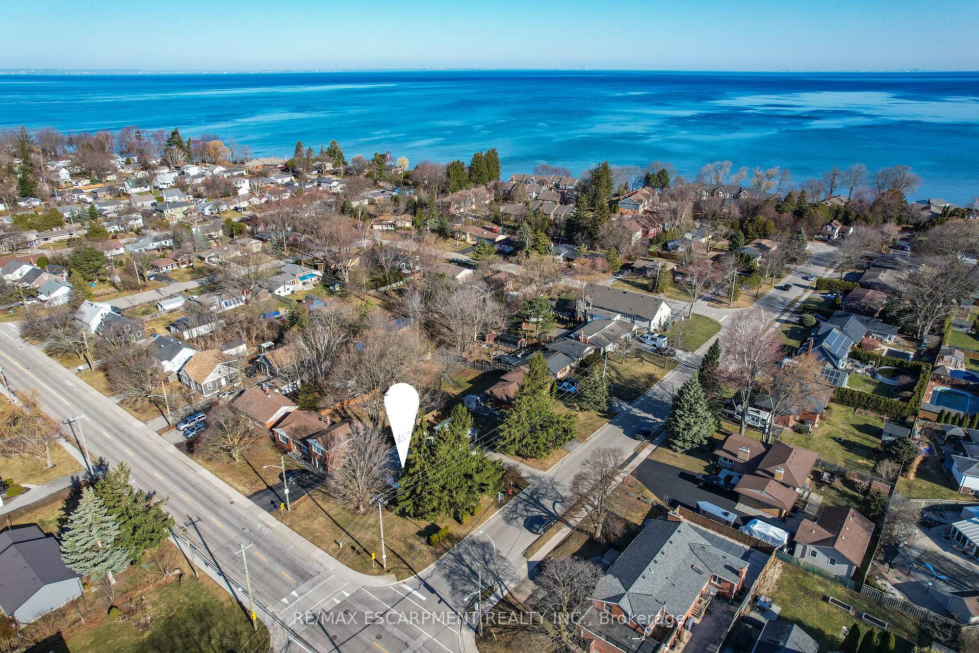 Photo 2 of 359 Book Road, Grimsby, Grimsby Beach — HOMEH