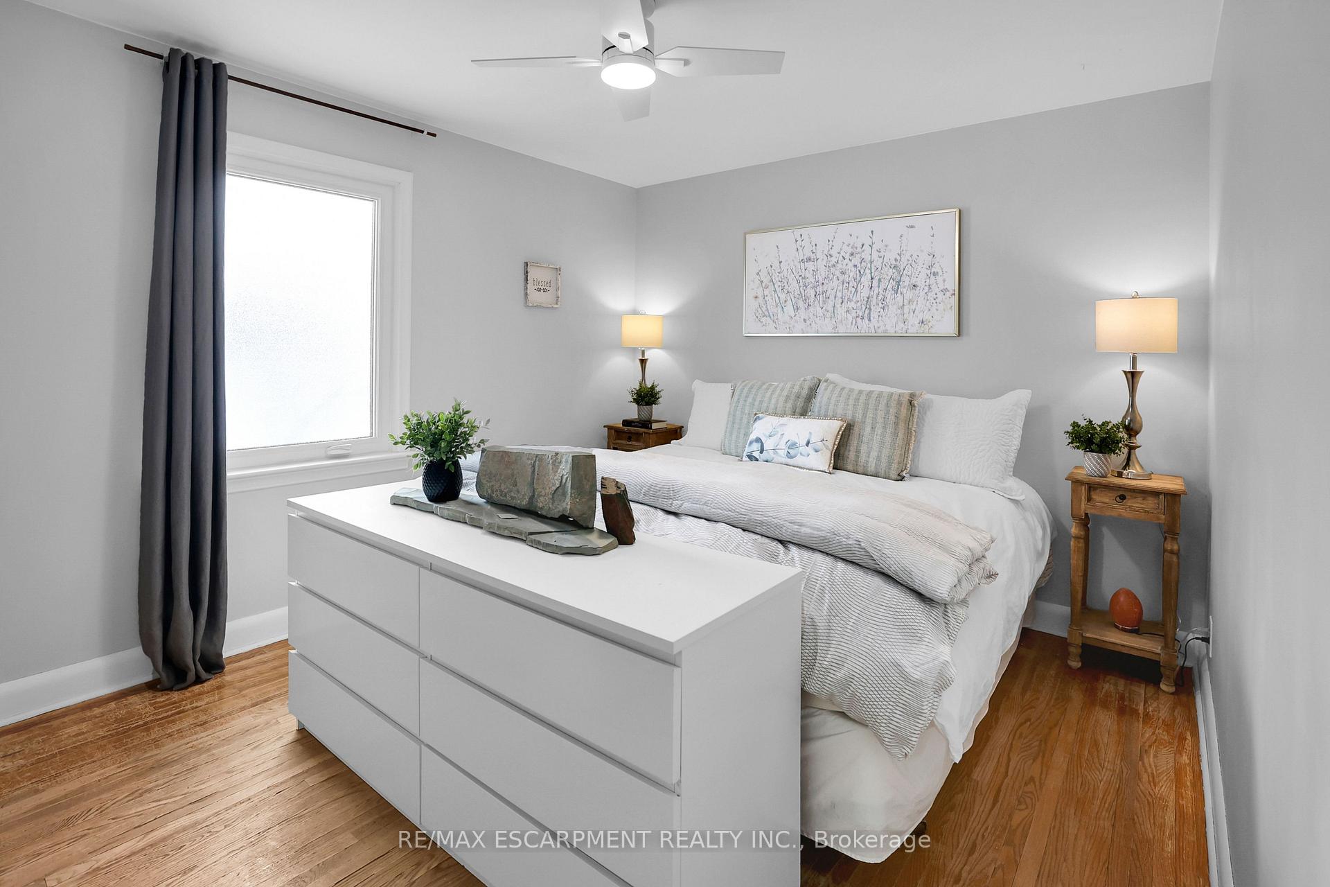 Photo 15 of 359 Book Road, Grimsby, Grimsby Beach — HOMEH