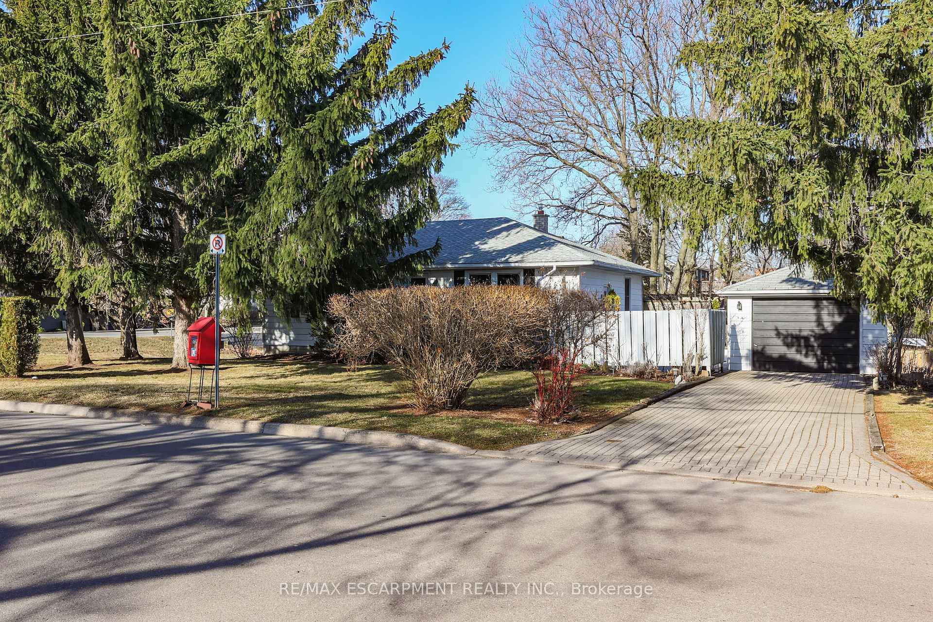 Photo 23 of 359 Book Road, Grimsby, Grimsby Beach — HOMEH