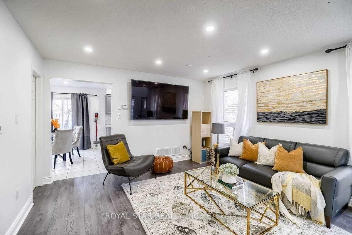 Photo 5 of 15 Sunny Glen Crescent, Brampton, Northwest Brampton — HOMEH