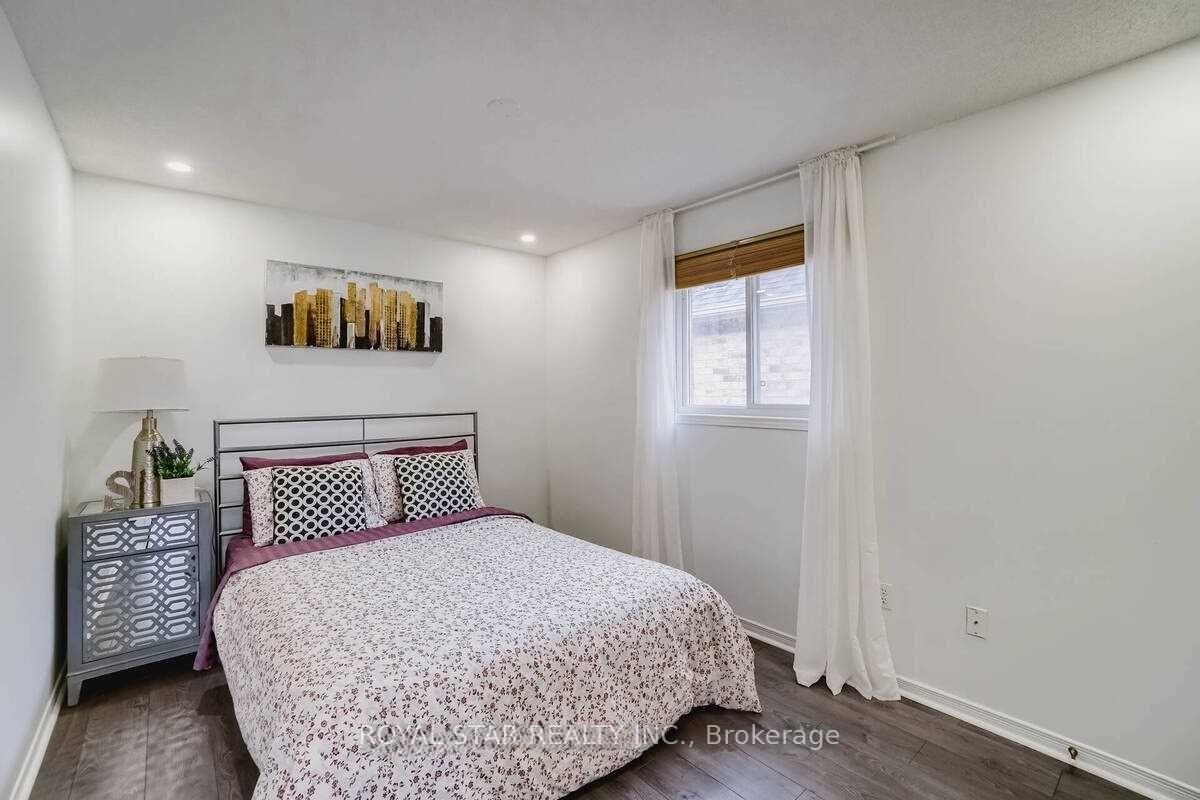 Photo 14 of 15 Sunny Glen Crescent, Brampton, Northwest Brampton — HOMEH