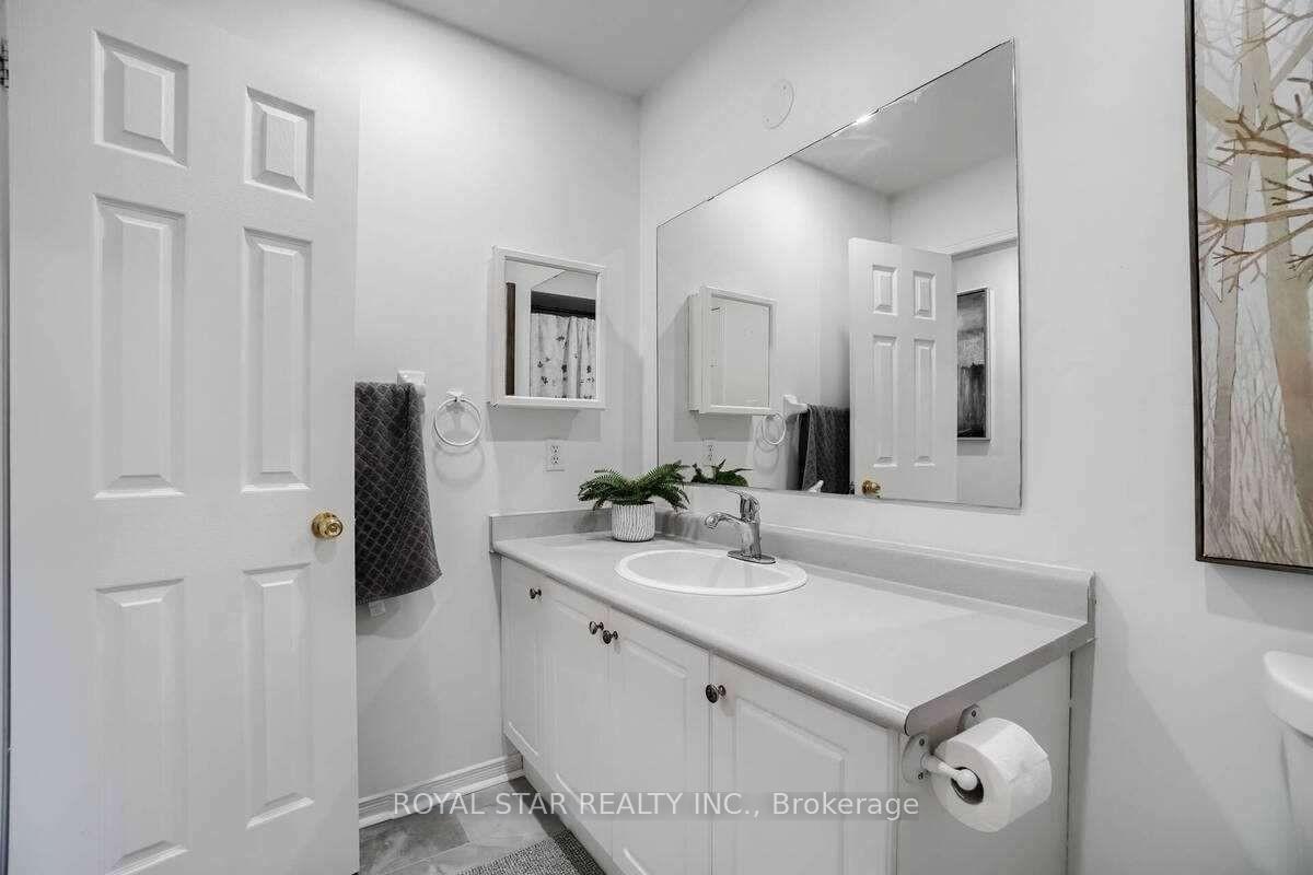 Photo 16 of 15 Sunny Glen Crescent, Brampton, Northwest Brampton — HOMEH
