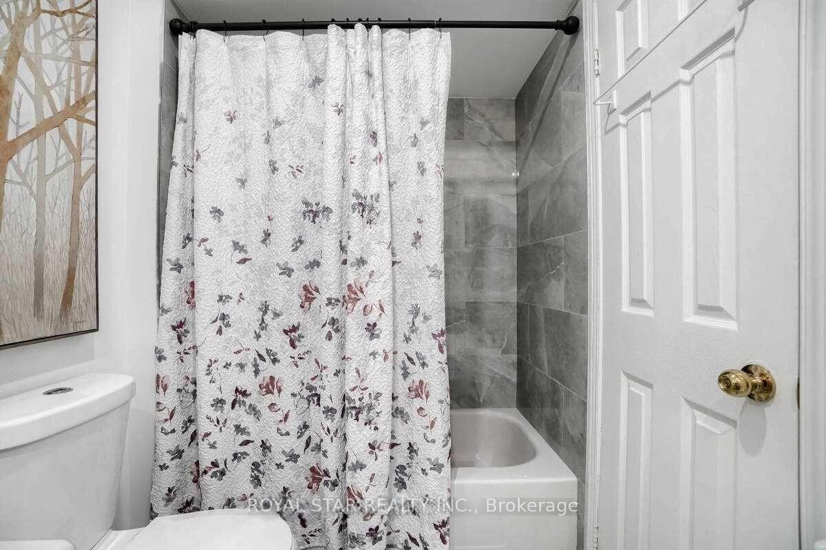 Photo 17 of 15 Sunny Glen Crescent, Brampton, Northwest Brampton — HOMEH