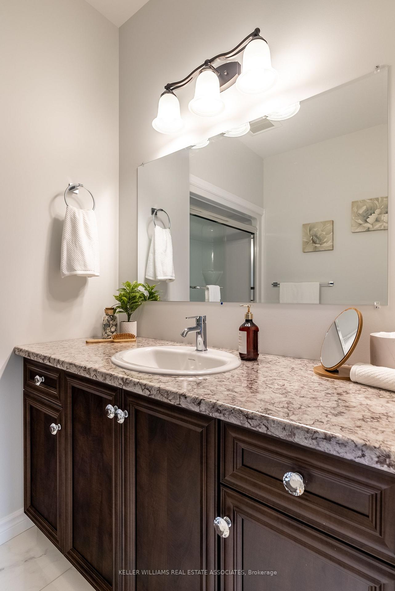 Photo 11 of 115 Lanz Boulevard, Chatham-Kent, Blenheim — HOMEH