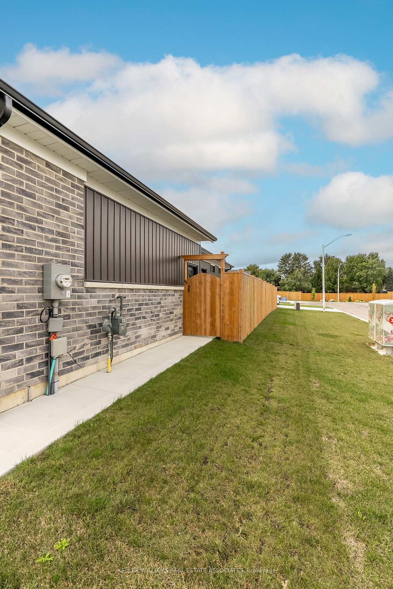 Photo 19 of 115 Lanz Boulevard, Chatham-Kent, Blenheim — HOMEH