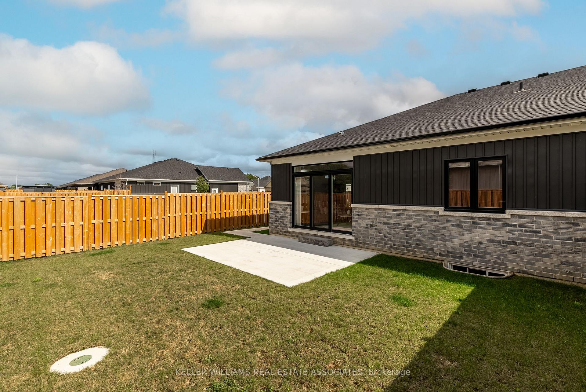 Photo 27 of 115 Lanz Boulevard, Chatham-Kent, Blenheim — HOMEH