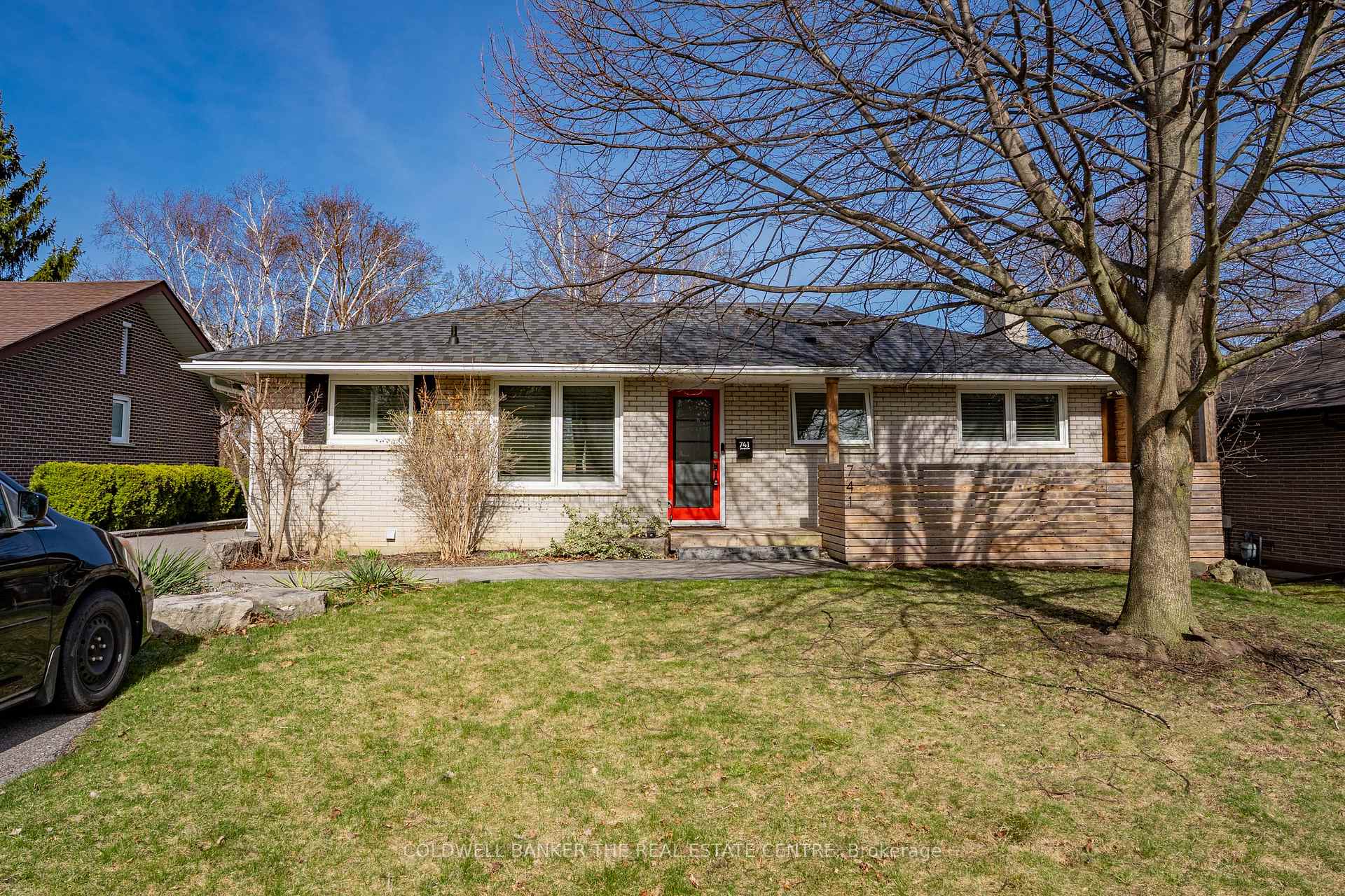 Photo 5 of 741 Jasmine Crescent, Oshawa, Centennial — HOMEH