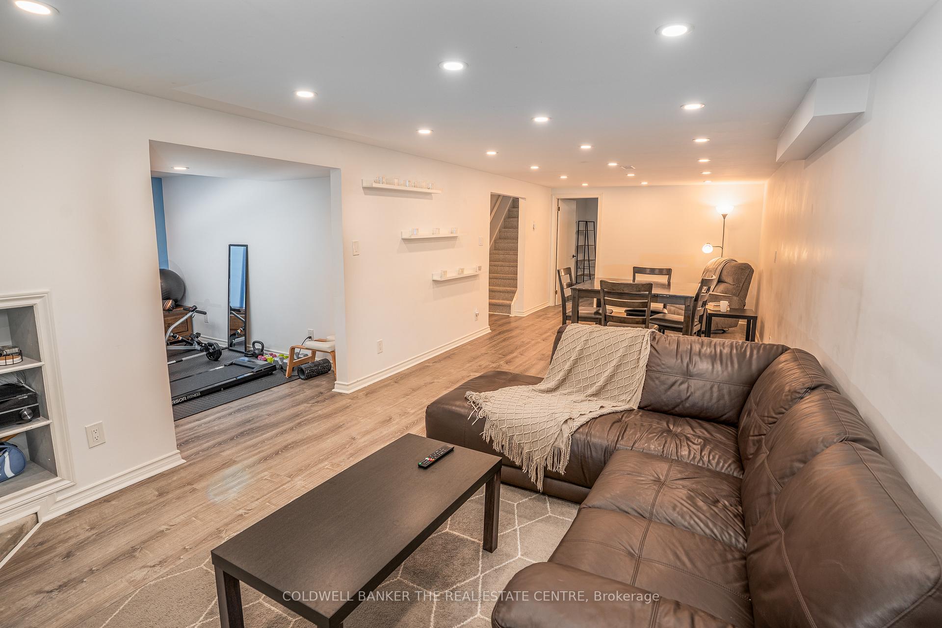 Photo 12 of 741 Jasmine Crescent, Oshawa, Centennial — HOMEH