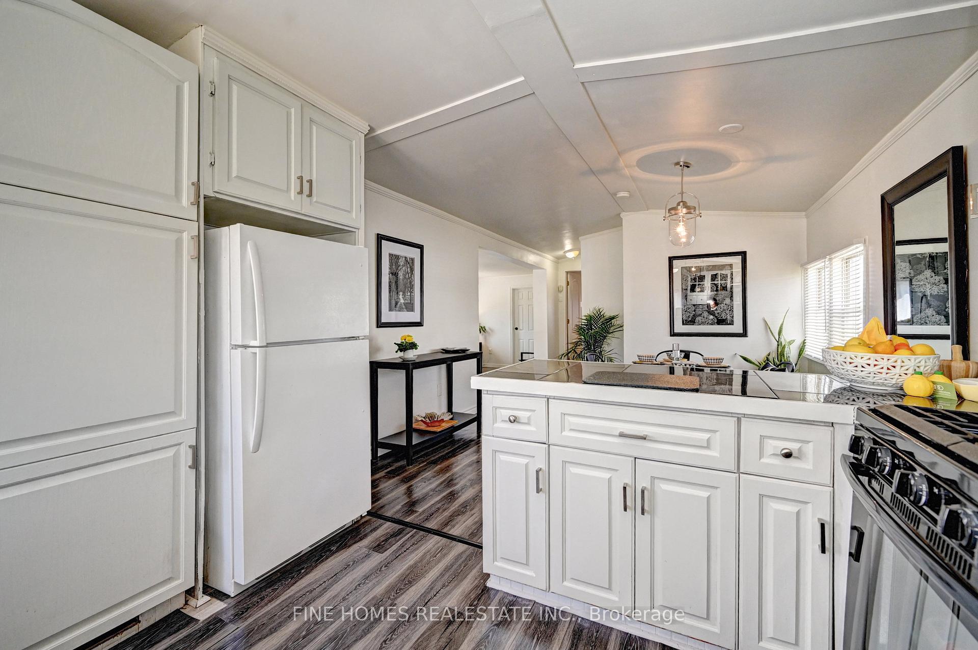Photo 10 of Unit 266, 580 Beaver Creek Road, Waterloo — HOMEH
