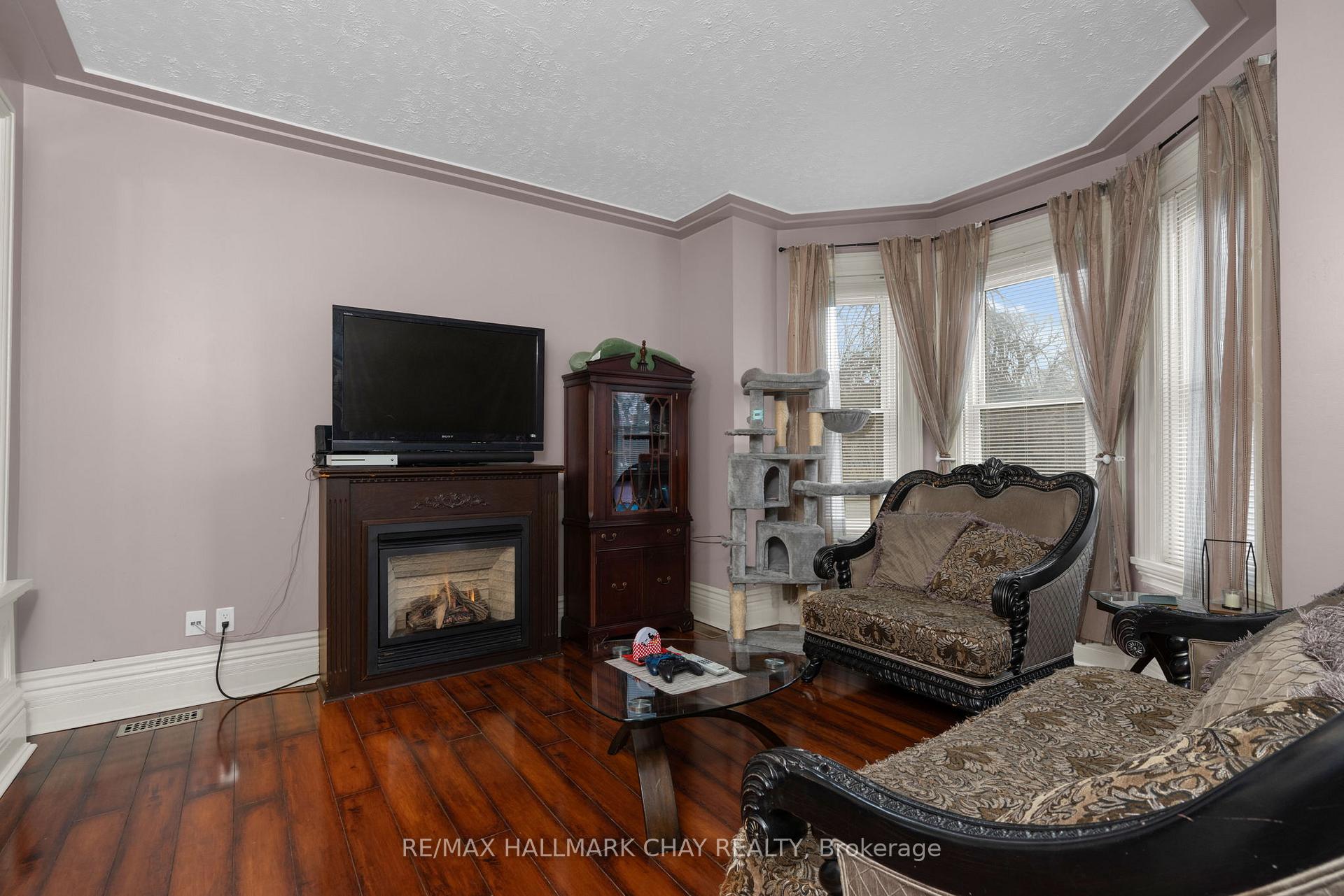 Photo 3 of Unit Duplex, 66 Parkside Drive, Barrie, Queen's Park — HOMEH