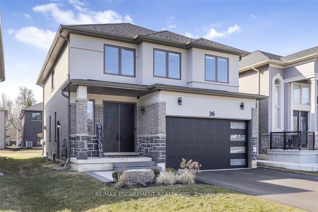 Photo 2 of 36 Miller Drive, Hamilton, Ancaster — HOMEH