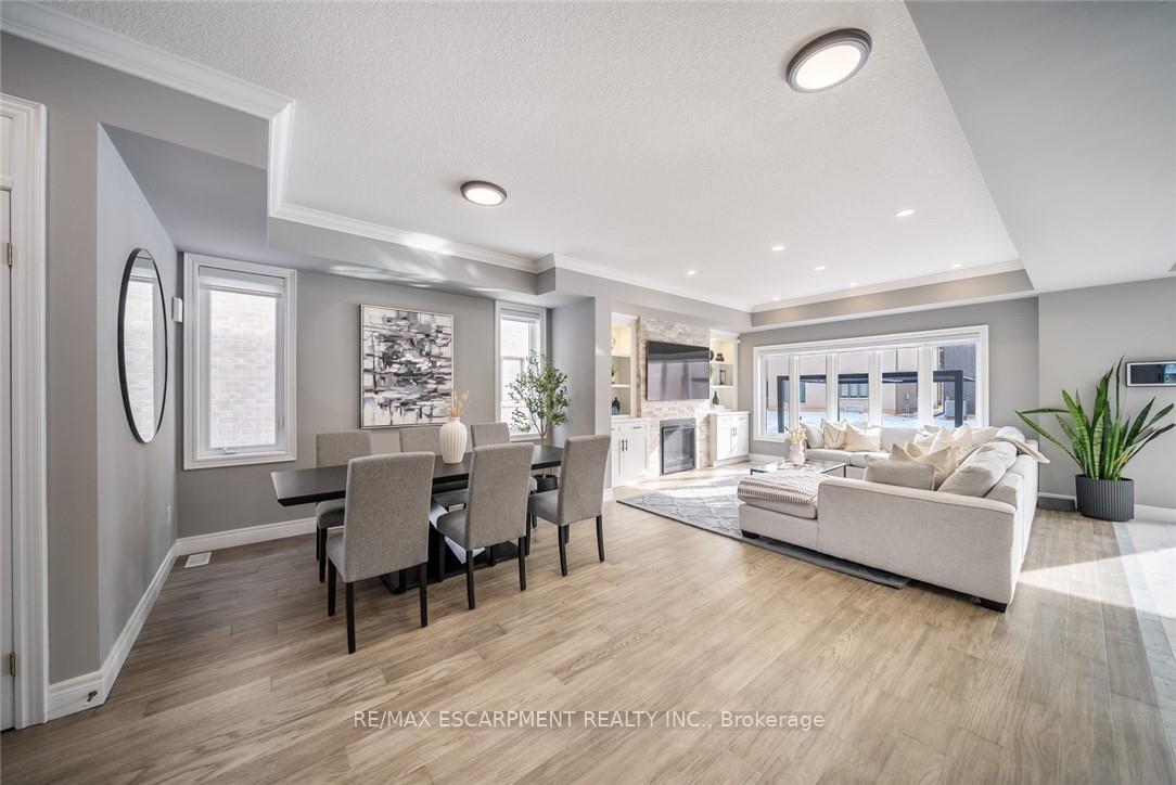 Photo 19 of 36 Miller Drive, Hamilton, Ancaster — HOMEH