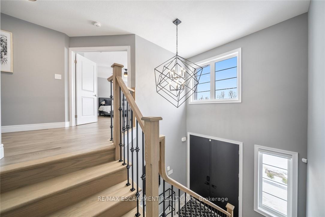 Photo 39 of 36 Miller Drive, Hamilton, Ancaster — HOMEH