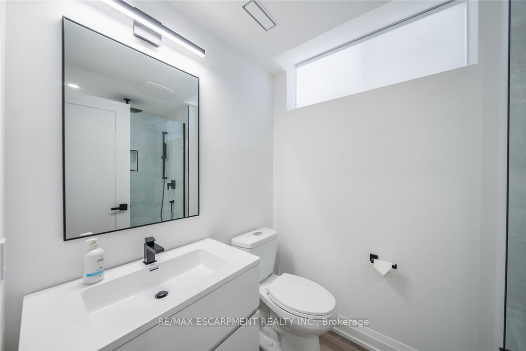 Photo 32 of 36 Miller Drive, Hamilton, Ancaster — HOMEH