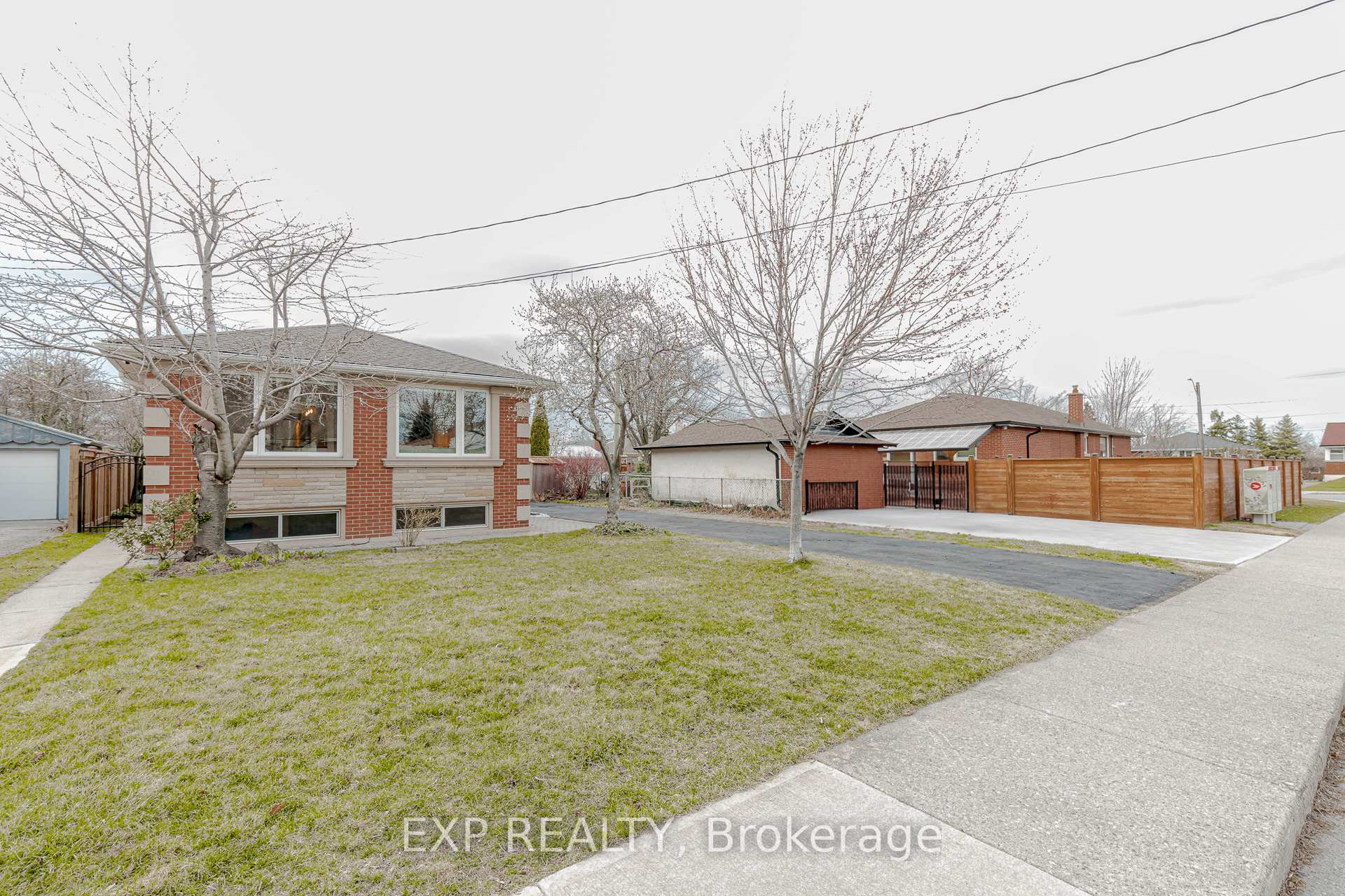 Photo 1 of 90 Welbourn Drive, Hamilton, Balfour — HOMEH