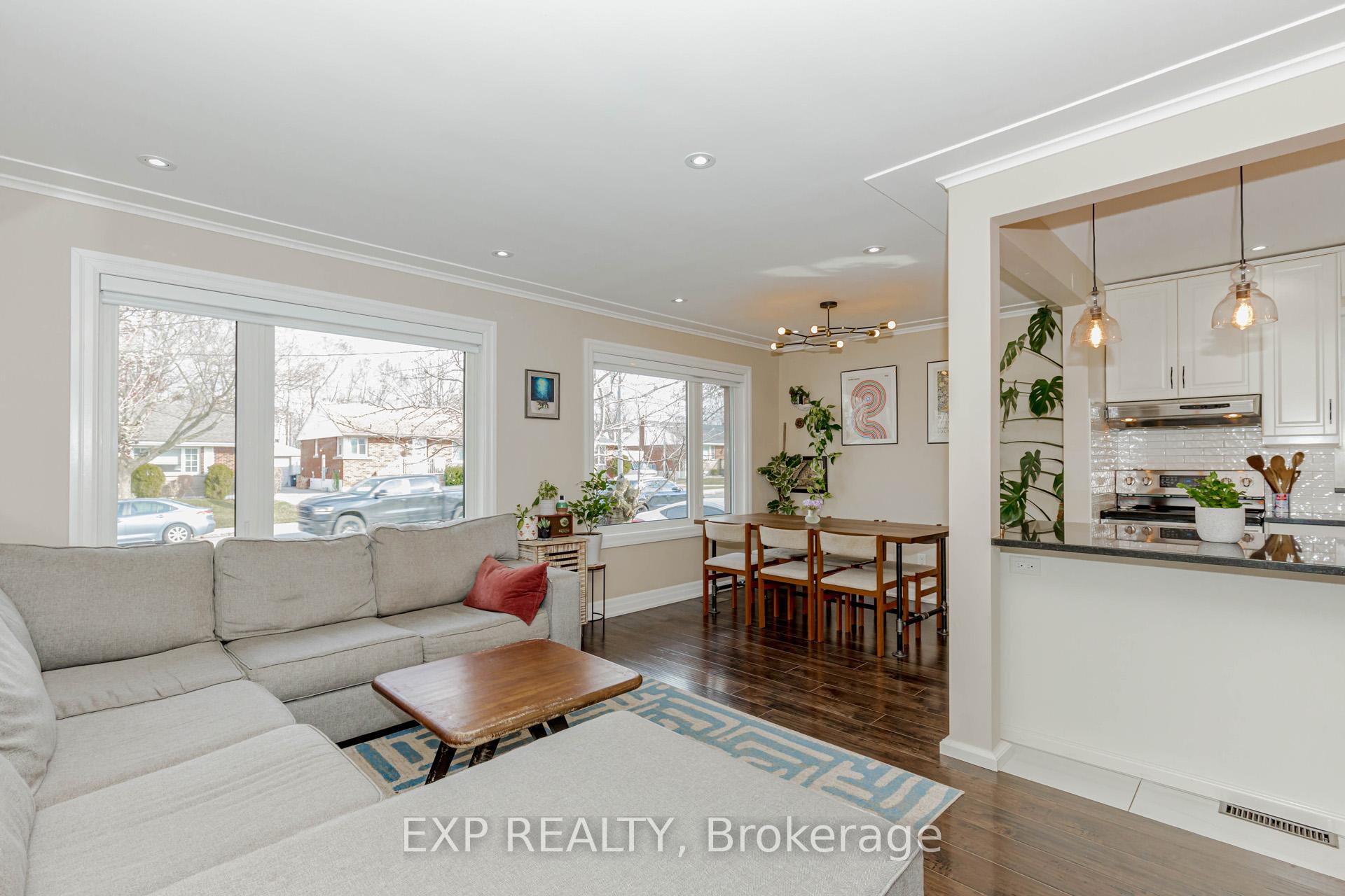 Photo 6 of 90 Welbourn Drive, Hamilton, Balfour — HOMEH