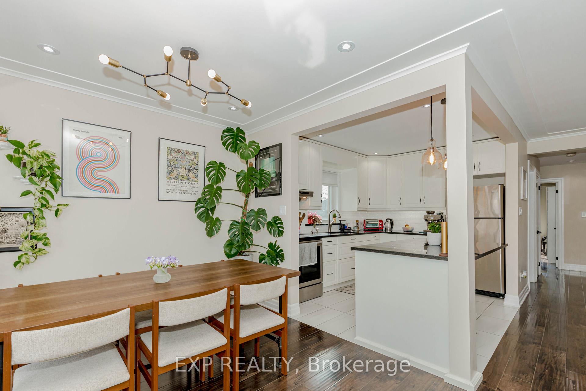 Photo 8 of 90 Welbourn Drive, Hamilton, Balfour — HOMEH