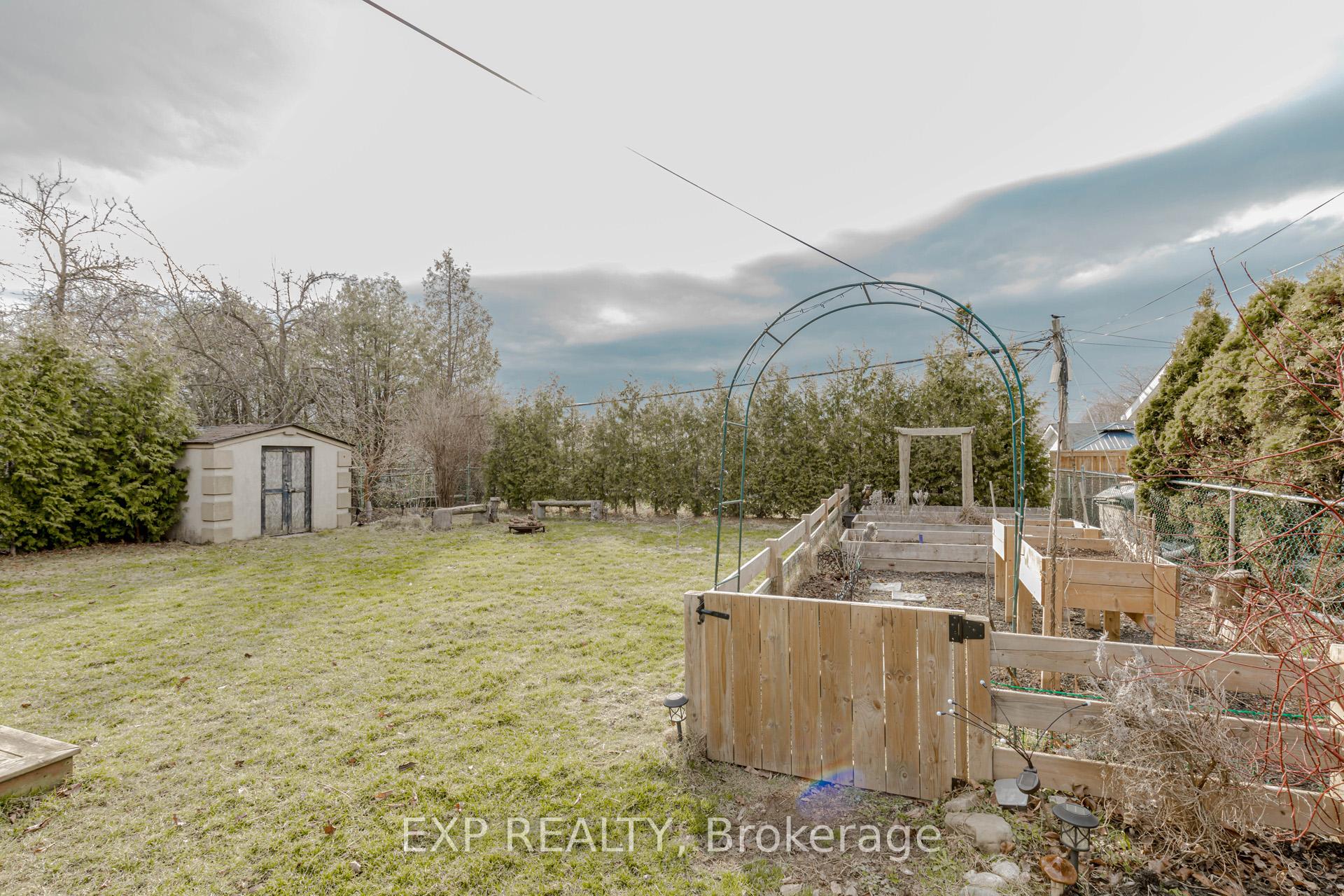 Photo 42 of 90 Welbourn Drive, Hamilton, Balfour — HOMEH