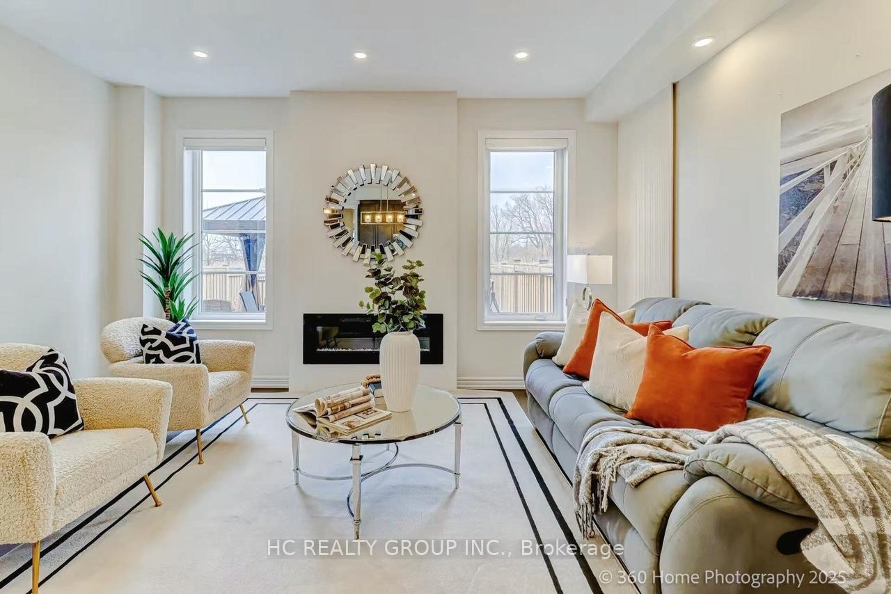 Photo 28 of 24 Decast Crescent, Markham, Box Grove — HOMEH
