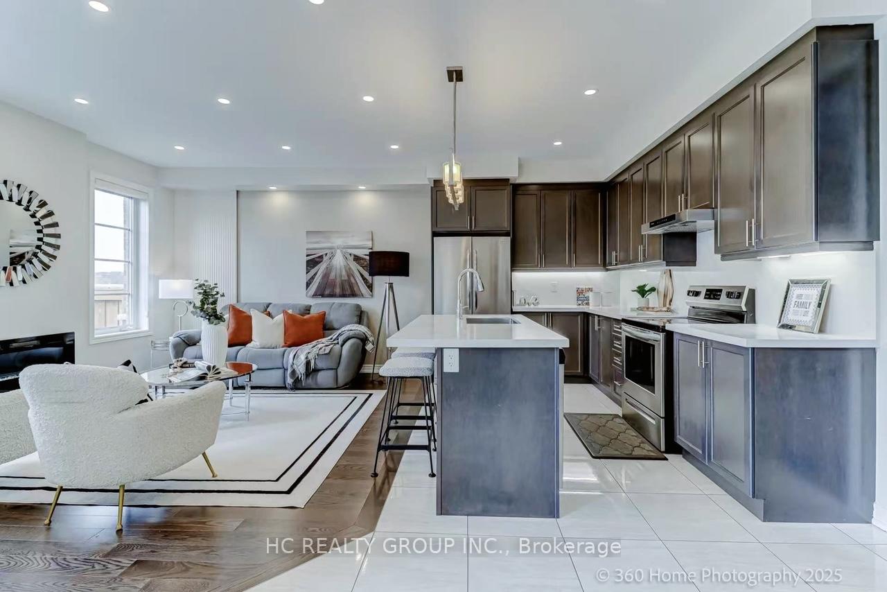 Photo 15 of 24 Decast Crescent, Markham, Box Grove — HOMEH