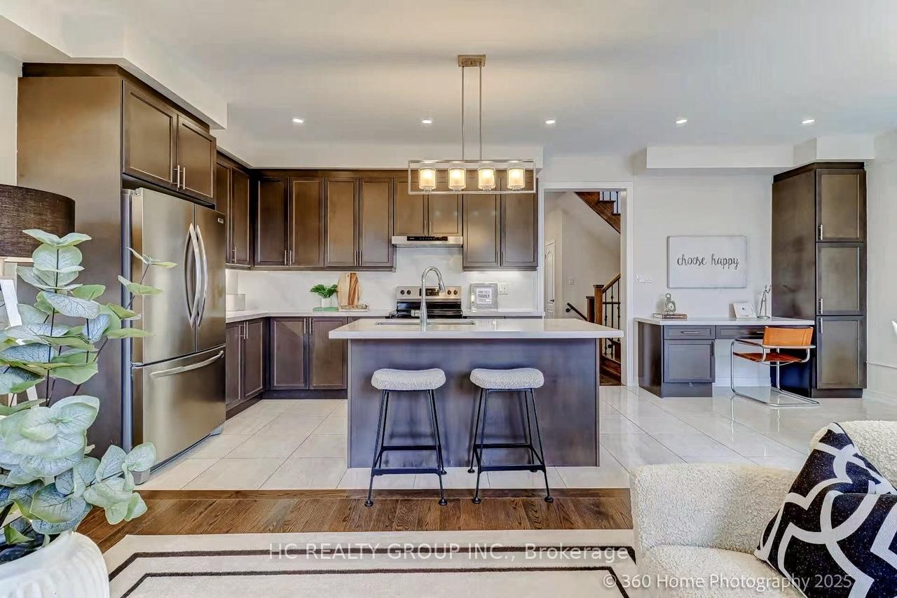 Photo 33 of 24 Decast Crescent, Markham, Box Grove — HOMEH