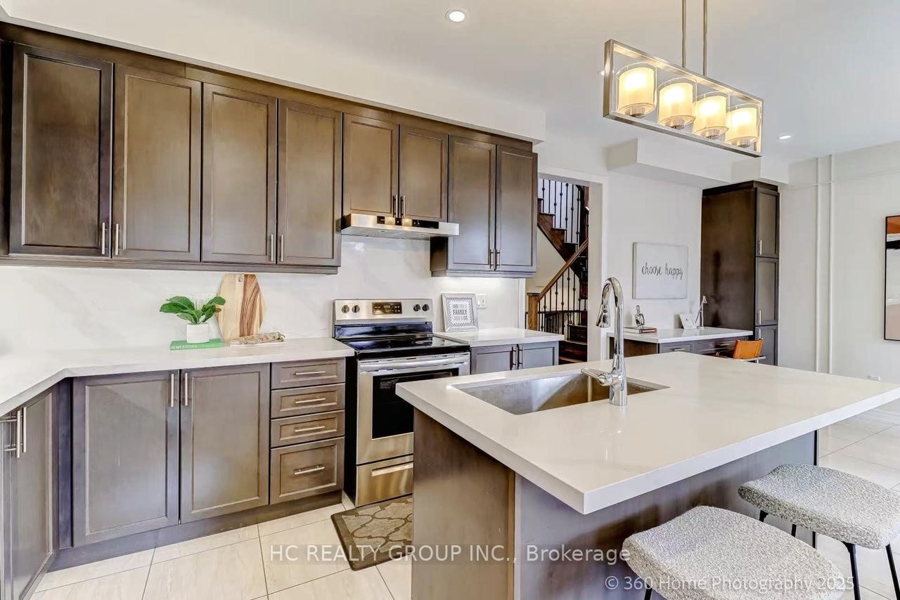 Photo 20 of 24 Decast Crescent, Markham, Box Grove — HOMEH