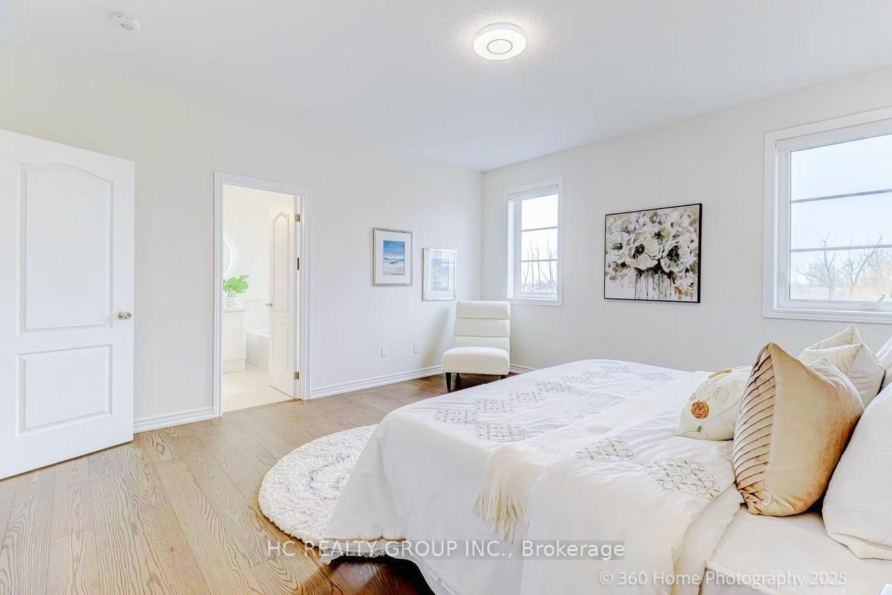 Photo 40 of 24 Decast Crescent, Markham, Box Grove — HOMEH