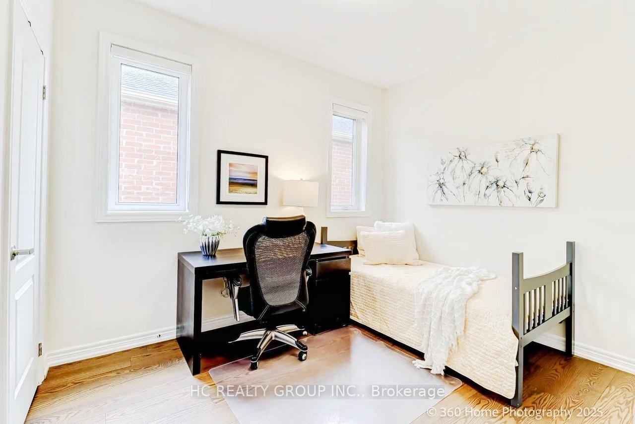 Photo 35 of 24 Decast Crescent, Markham, Box Grove — HOMEH