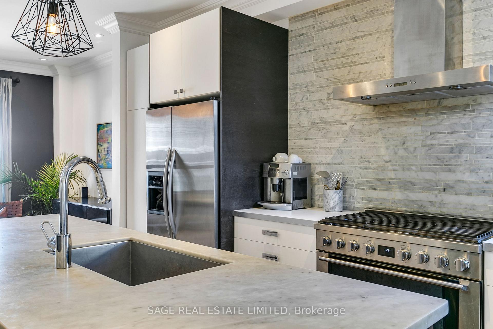 Photo 3 of 275 Woodfield Road, Toronto, Greenwood-Coxwell — HOMEH