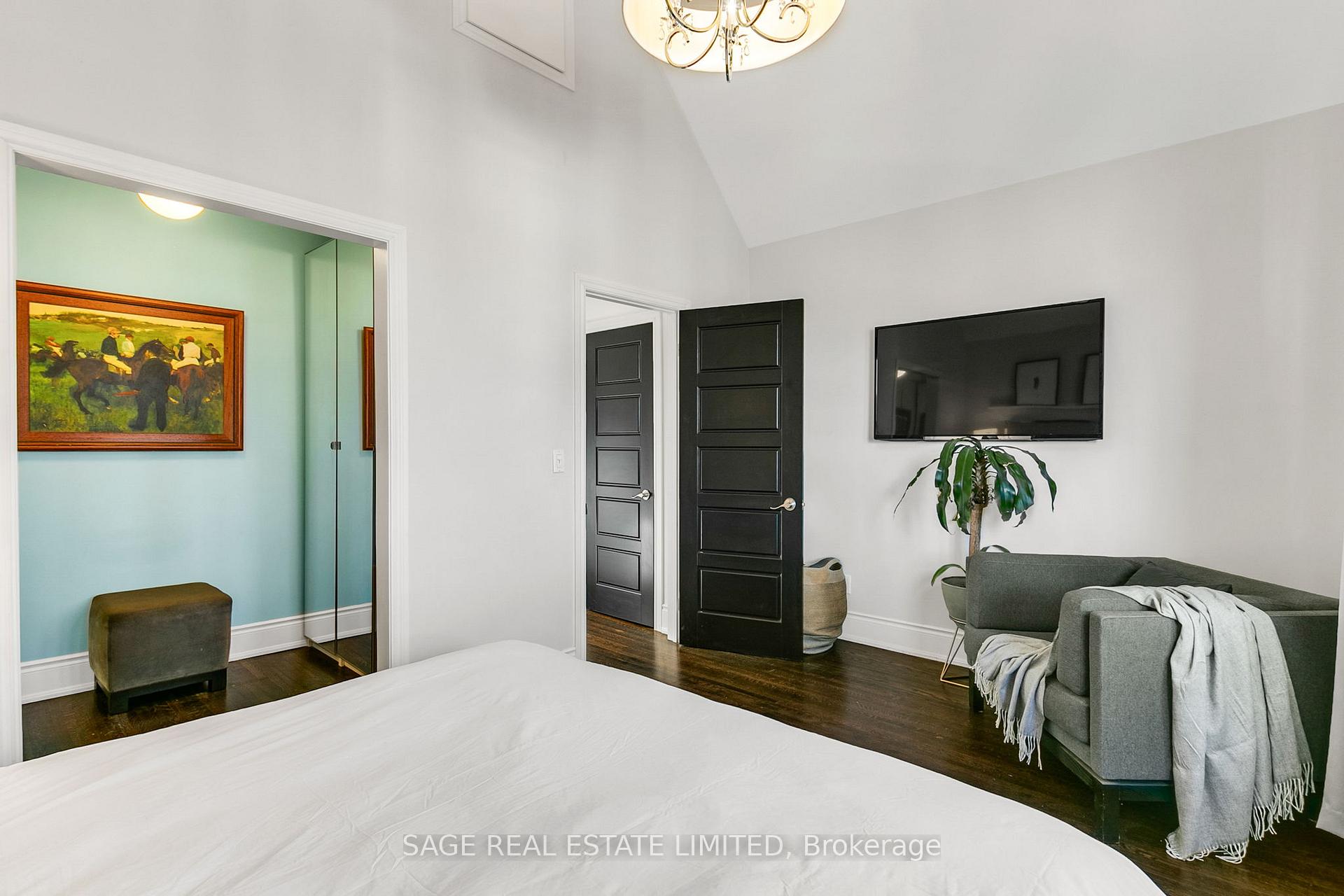 Photo 6 of 275 Woodfield Road, Toronto, Greenwood-Coxwell — HOMEH