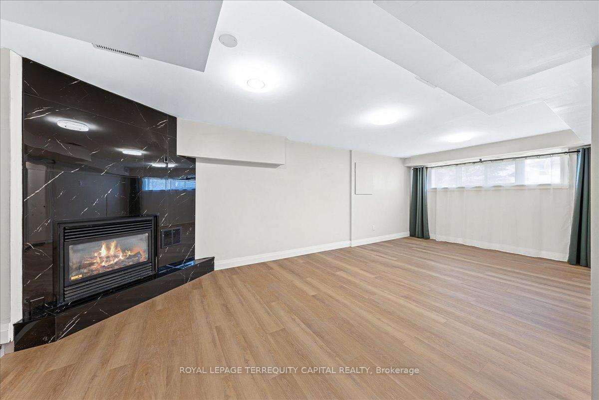 Photo 6 of Unit Lower, 224 Walnut Crescent, Barrie, Bayshore — HOMEH