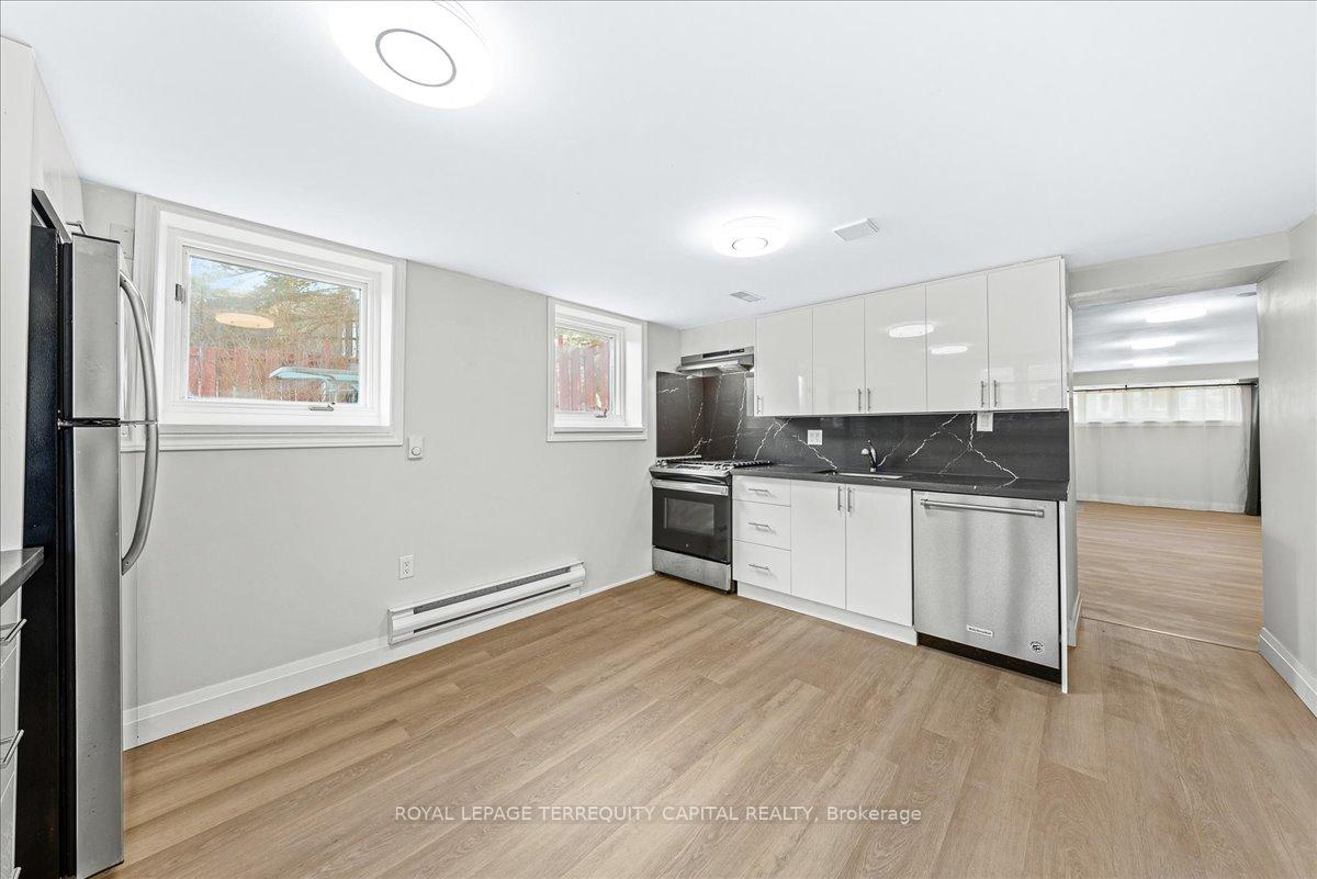 Photo 8 of Unit Lower, 224 Walnut Crescent, Barrie, Bayshore — HOMEH
