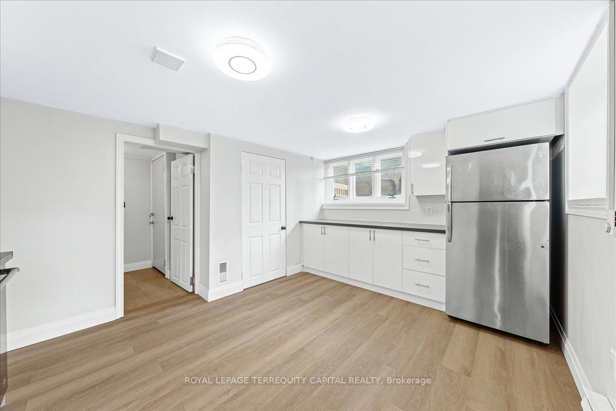 Photo 12 of Unit Lower, 224 Walnut Crescent, Barrie, Bayshore — HOMEH