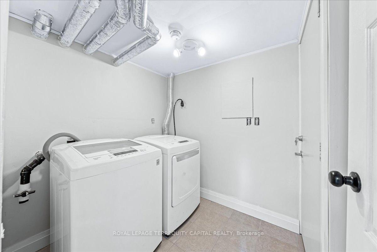 Photo 13 of Unit Lower, 224 Walnut Crescent, Barrie, Bayshore — HOMEH