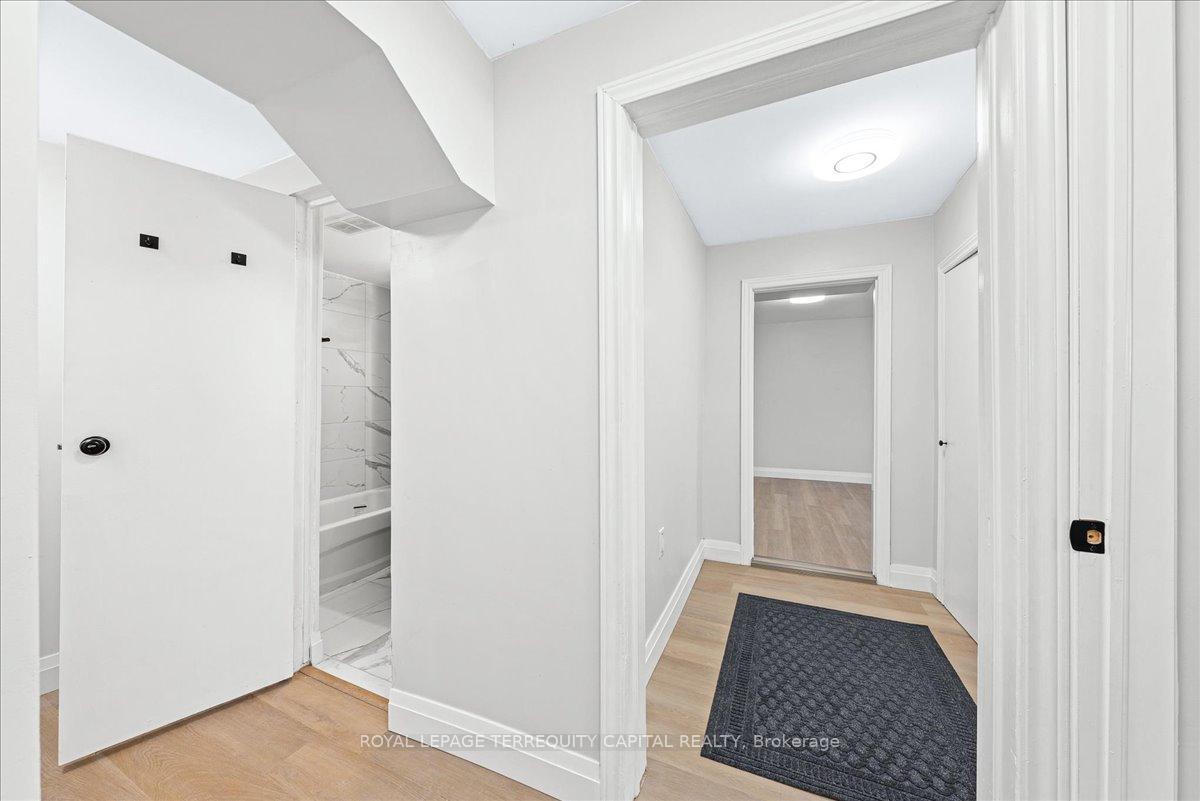 Photo 15 of Unit Lower, 224 Walnut Crescent, Barrie, Bayshore — HOMEH