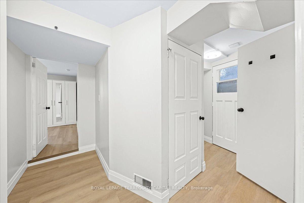 Photo 16 of Unit Lower, 224 Walnut Crescent, Barrie, Bayshore — HOMEH
