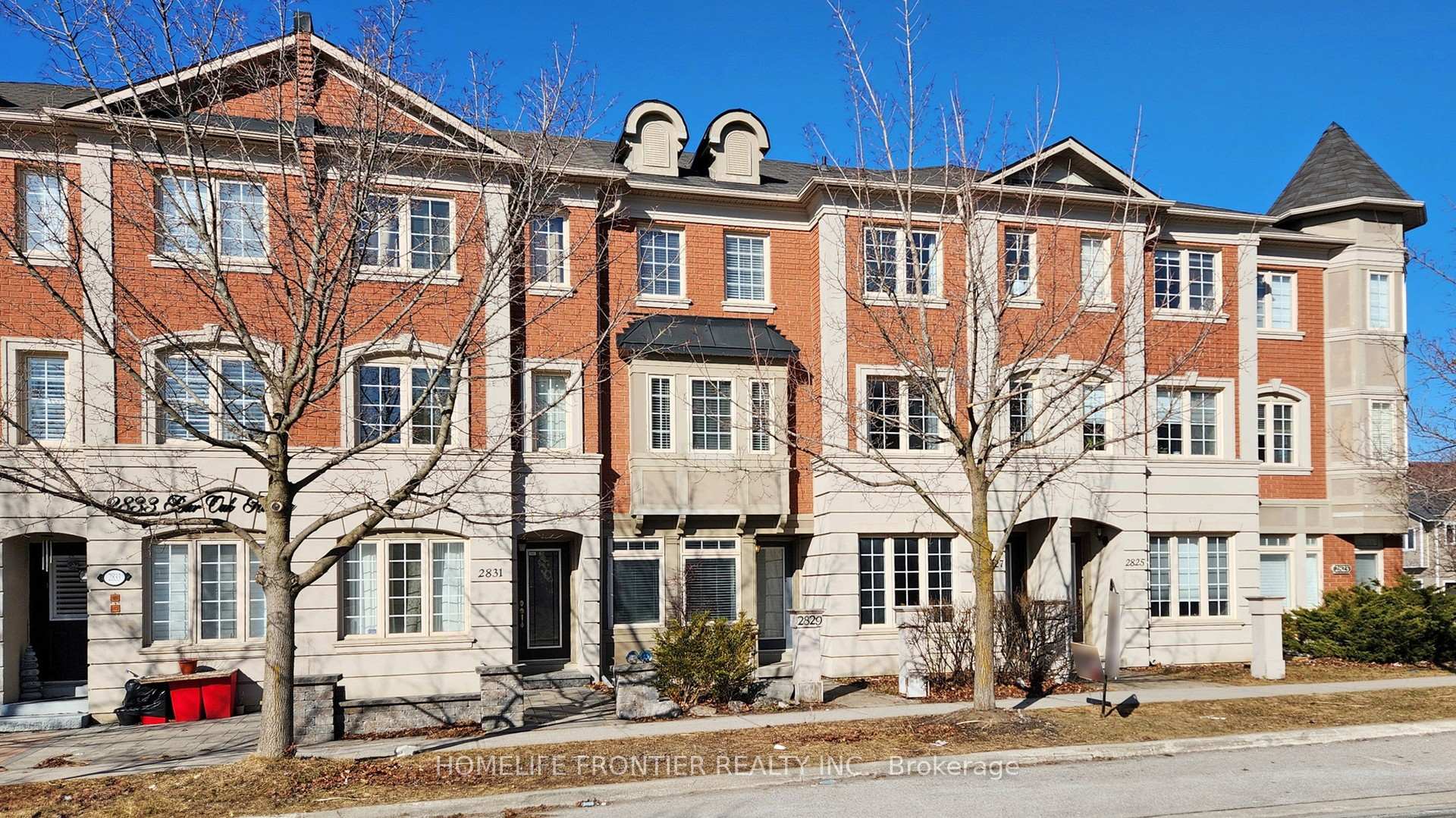Front of 2829 Bur Oak Avenue