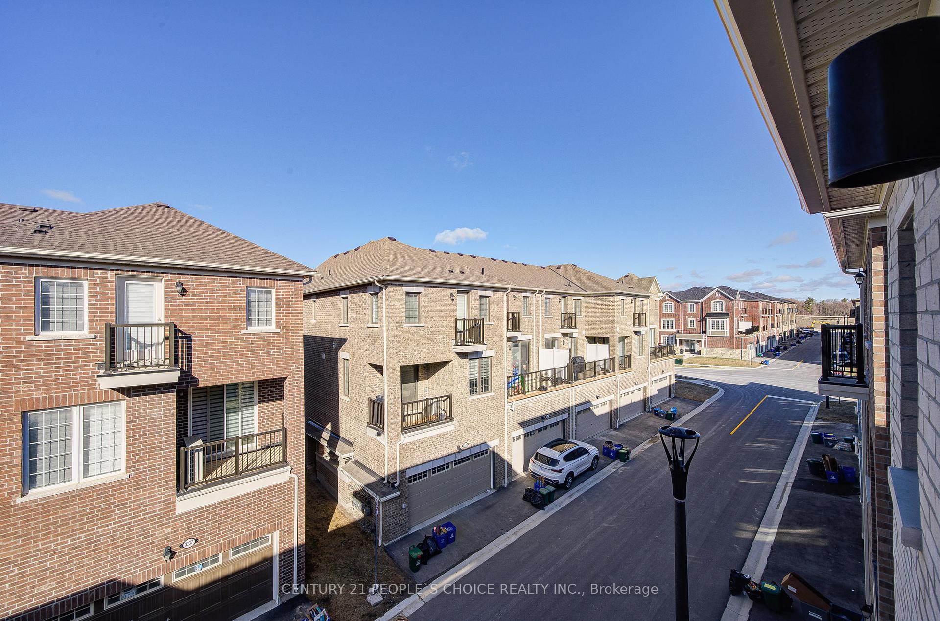 Photo 37 of 3322 Thunderbird Promenade, Pickering, Rural Pickering — HOMEH