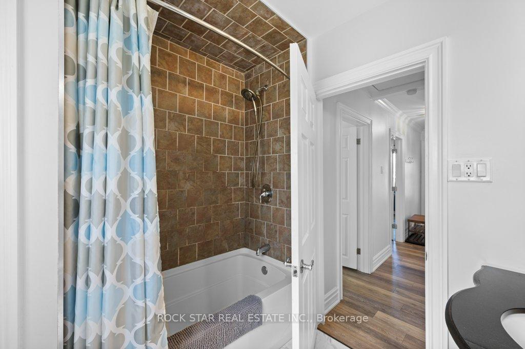 Photo 19 of 830 Mohawk Road E, Hamilton, Hampton Heights — HOMEH