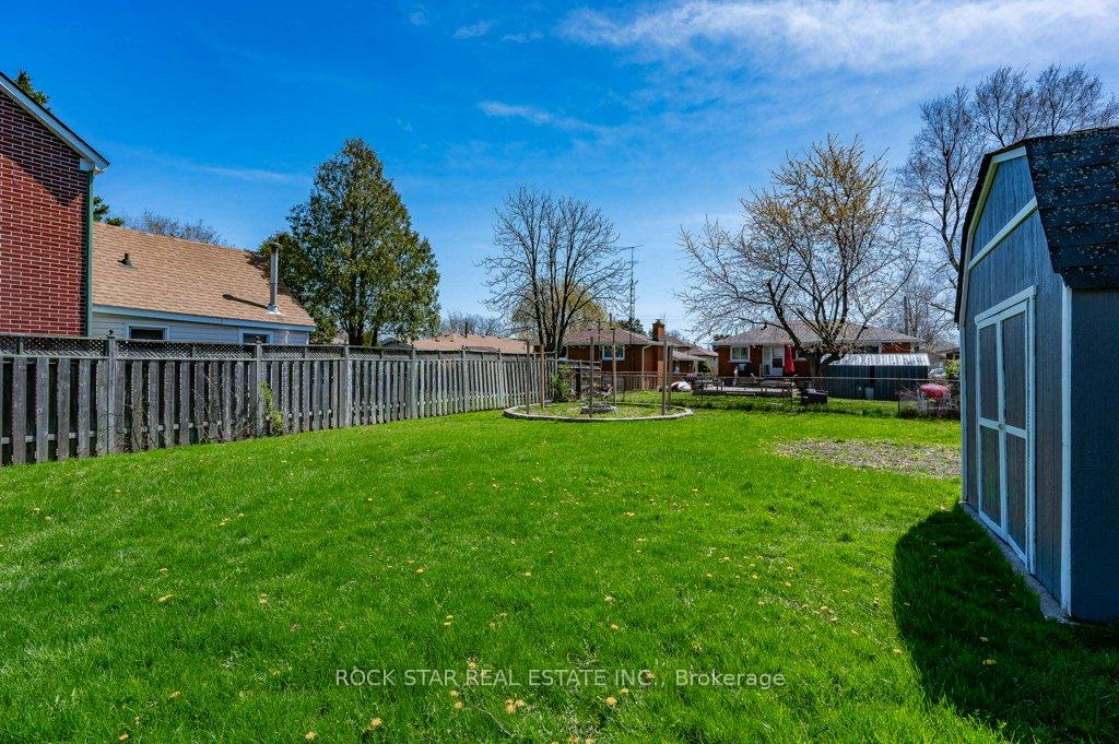 Photo 35 of 830 Mohawk Road E, Hamilton, Hampton Heights — HOMEH