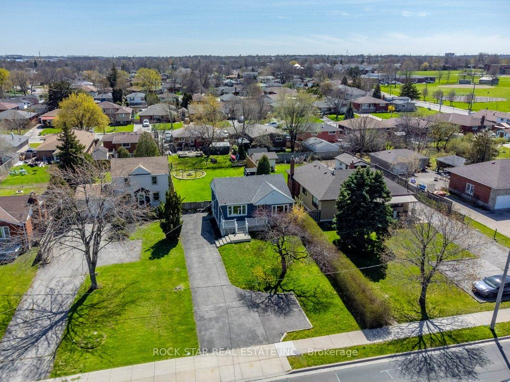 Photo 34 of 830 Mohawk Road E, Hamilton, Hampton Heights — HOMEH