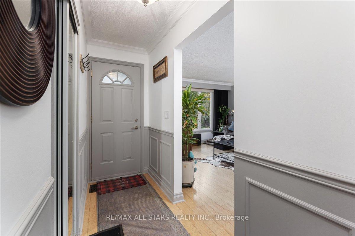 Photo 6 of 20 James Street, Georgina, Pefferlaw — HOMEH