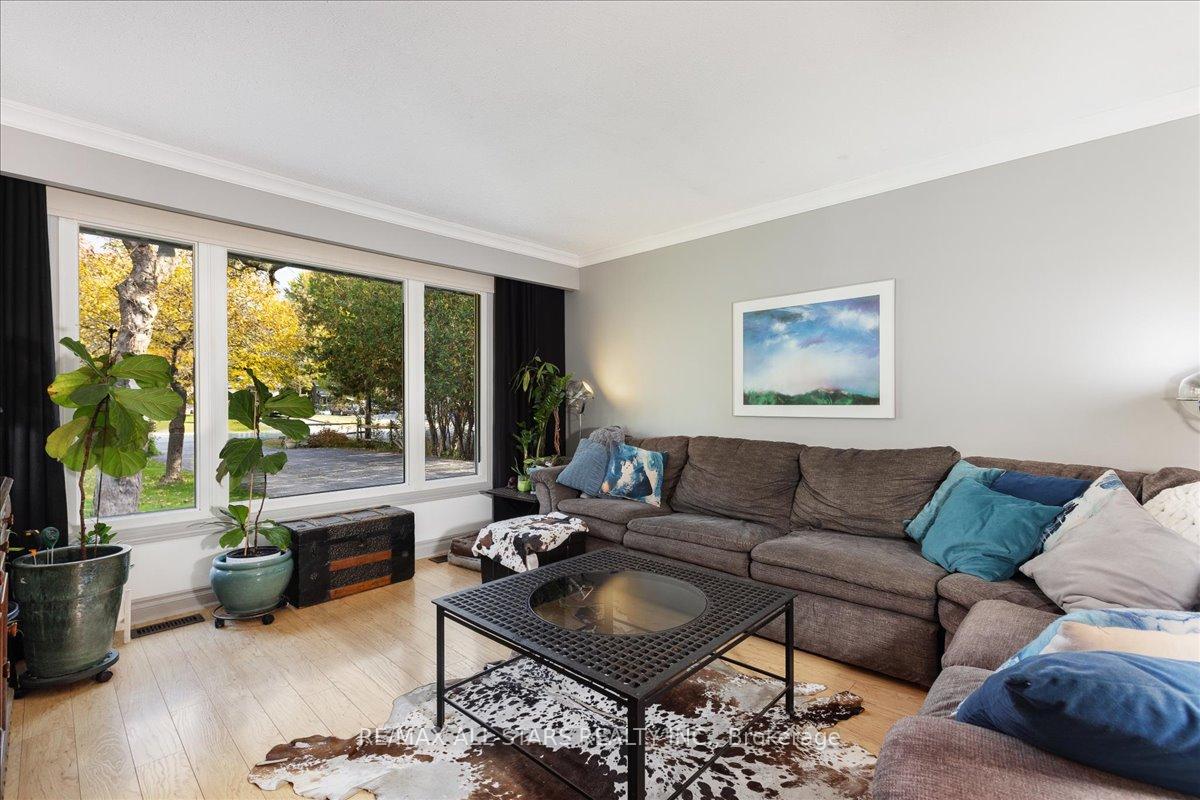 Photo 32 of 20 James Street, Georgina, Pefferlaw — HOMEH