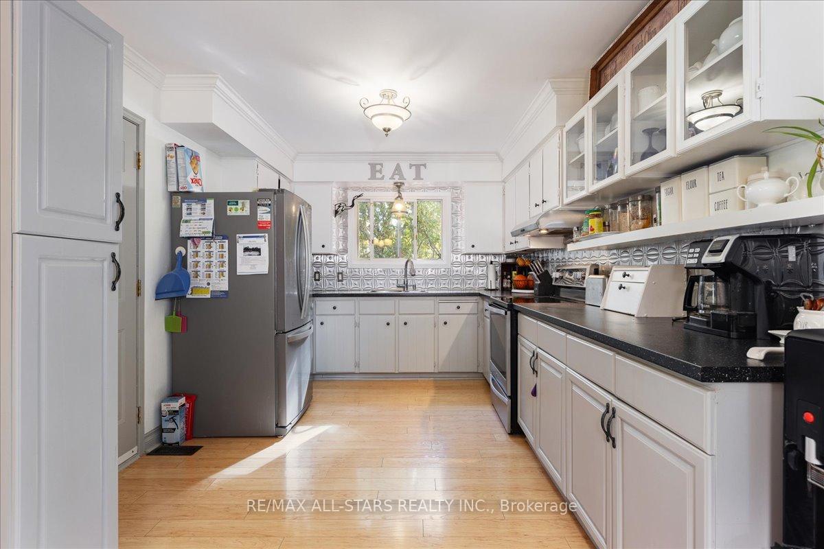 Photo 16 of 20 James Street, Georgina, Pefferlaw — HOMEH