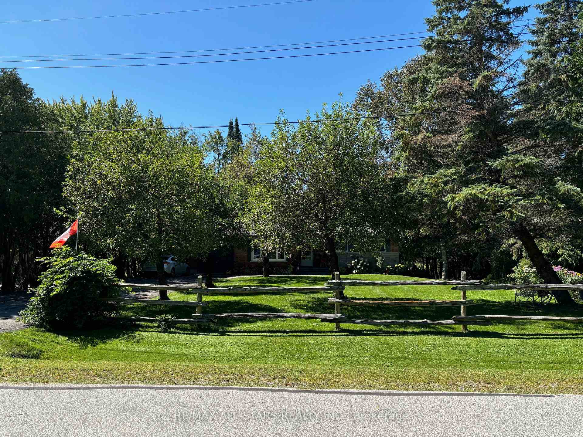 Photo 38 of 20 James Street, Georgina, Pefferlaw — HOMEH