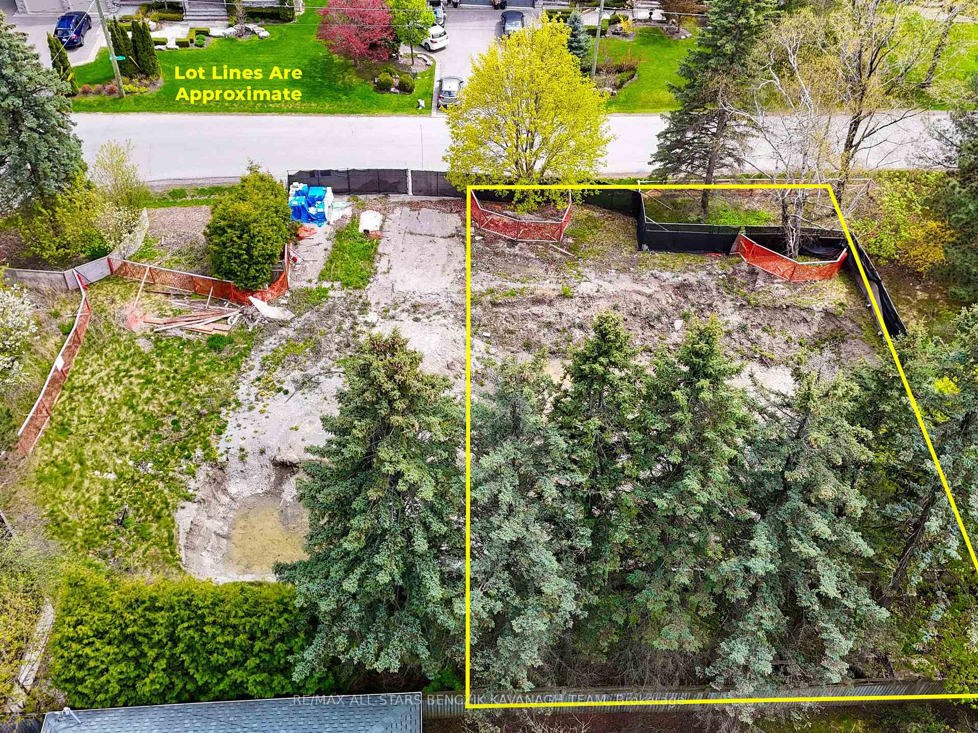 Photo 7 of 18 Riverview Avenue, Markham, Bullock — HOMEH